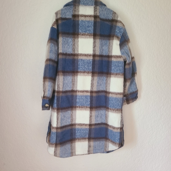 **SOLD** Calvin Klein Long Blue Shacket - Picture 11 of 11